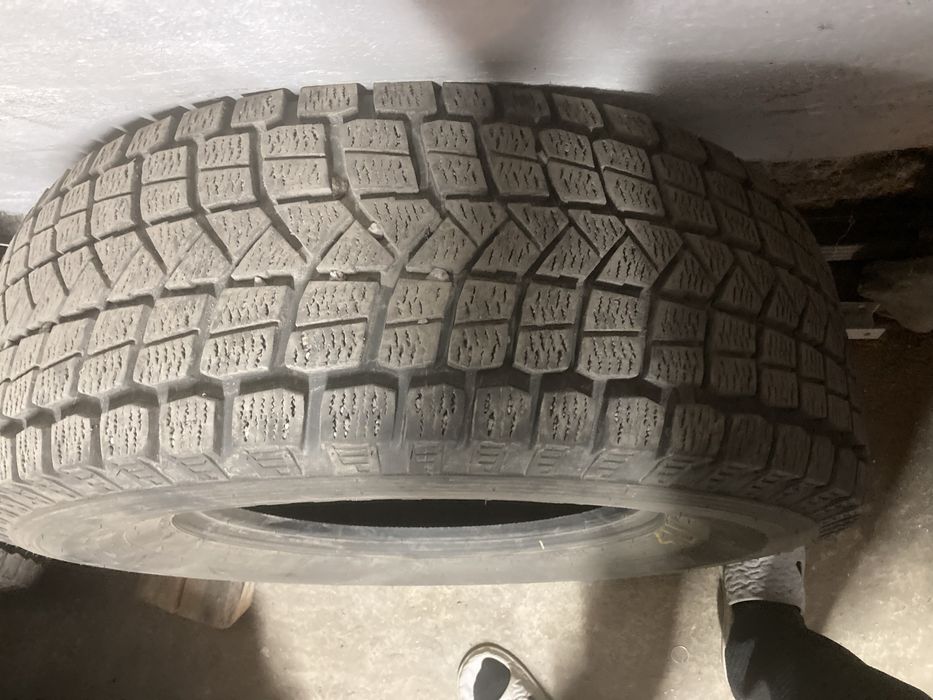 Шины зимние 265/70 R16.   4 штуки
