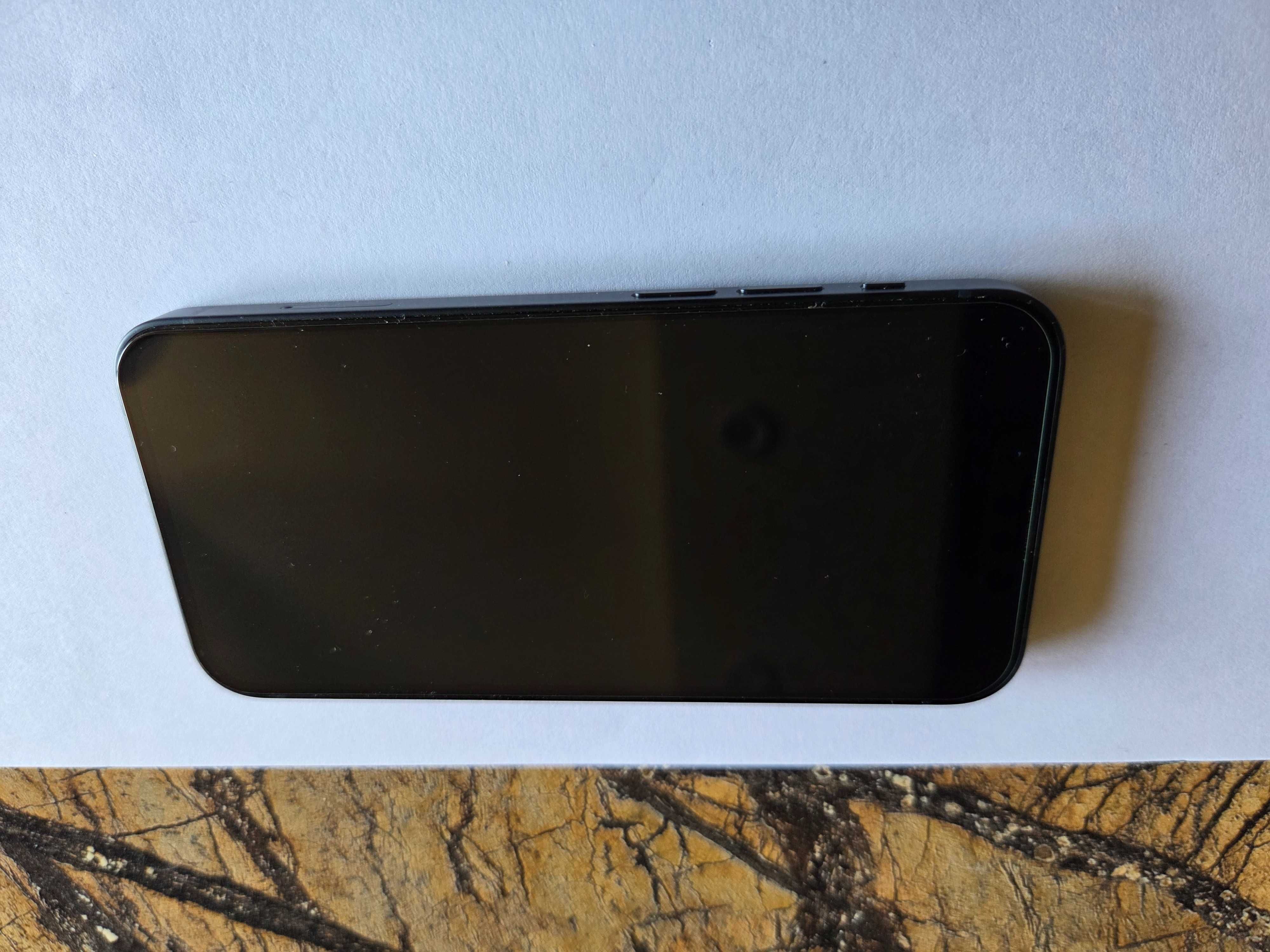 Продавам iPhone 13 Mini