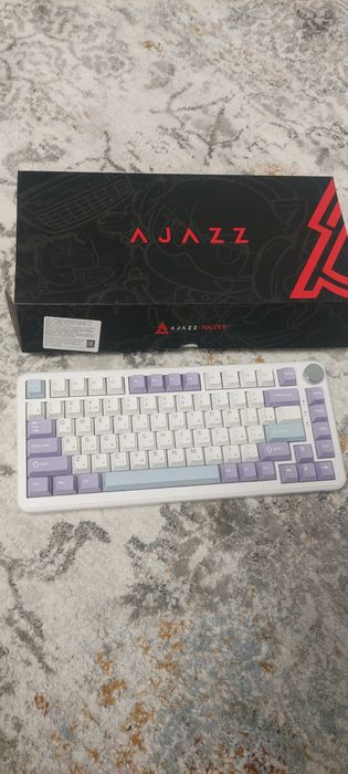 Продаю игровую клавиатуру Ajazz Ak820 max