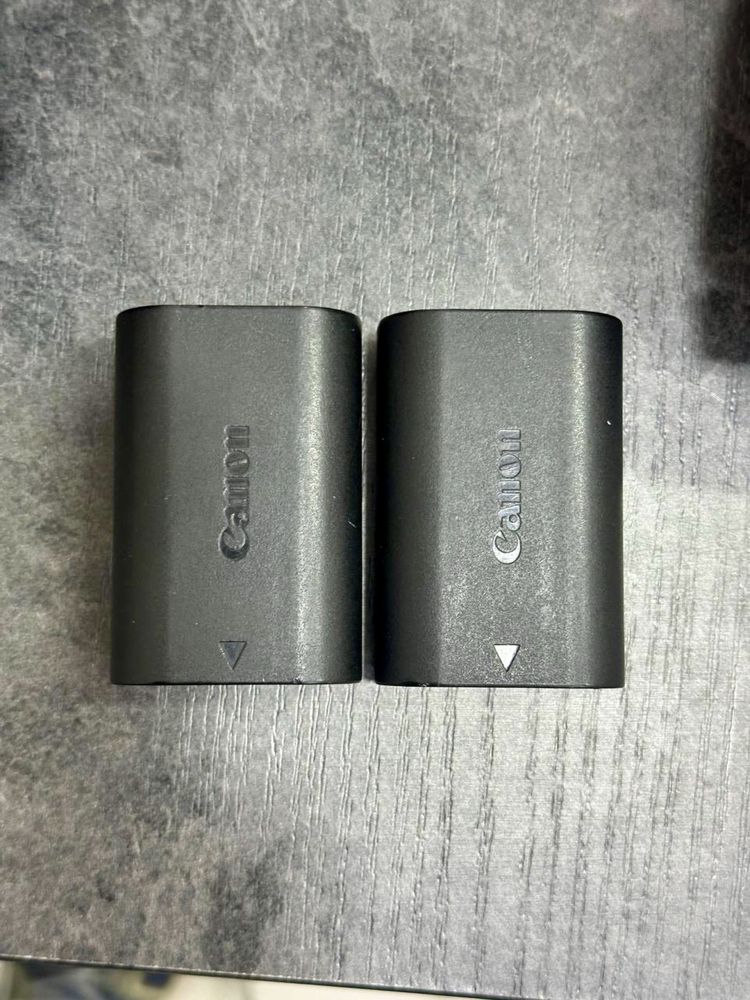 canon mark 4 sotiladi xolati zur kamlektda 2 ta batareyka zaryatchik