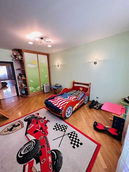 Дава се под наем Тристаен апартамент в София, Зона Б-18 - 95 кв.м за 663 € - Снимка #2