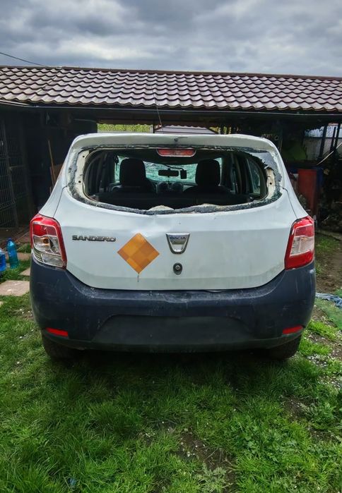 Dezmembrez Dacia Sandero 2013