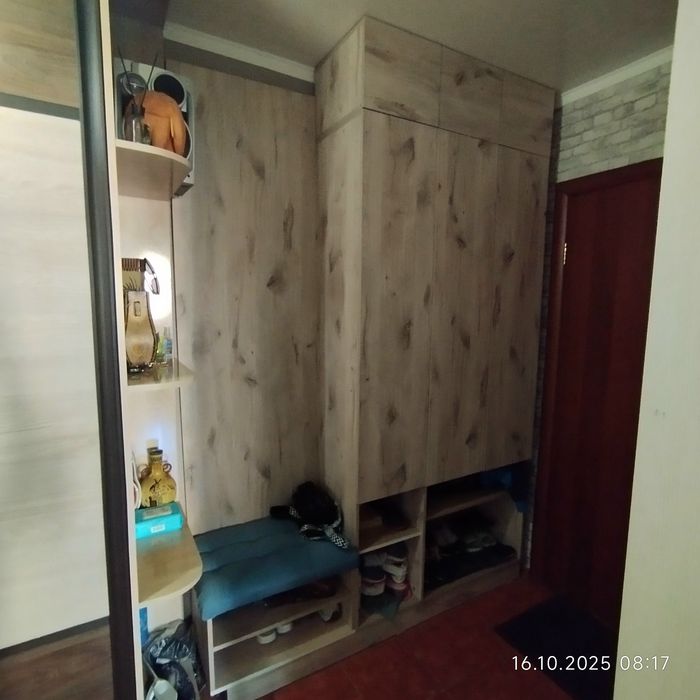 Продам шкаф, прихожую