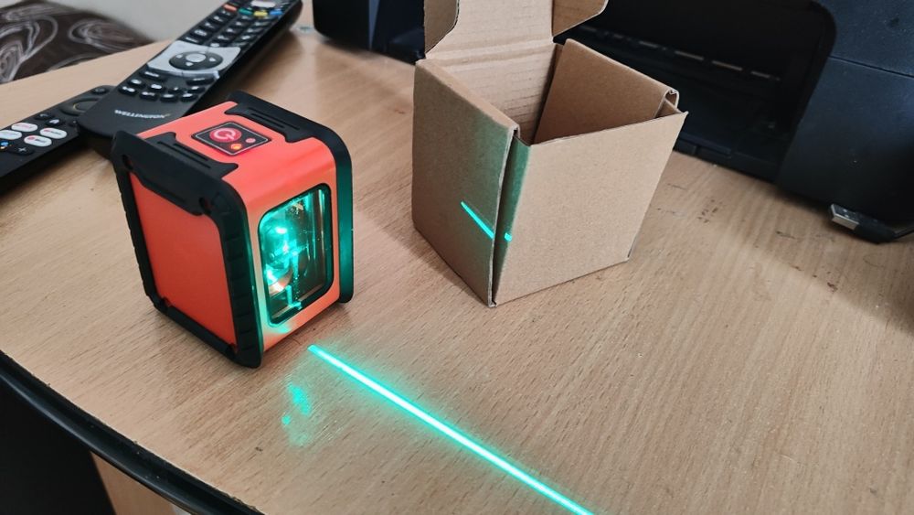 Nivela laser autonivelanta