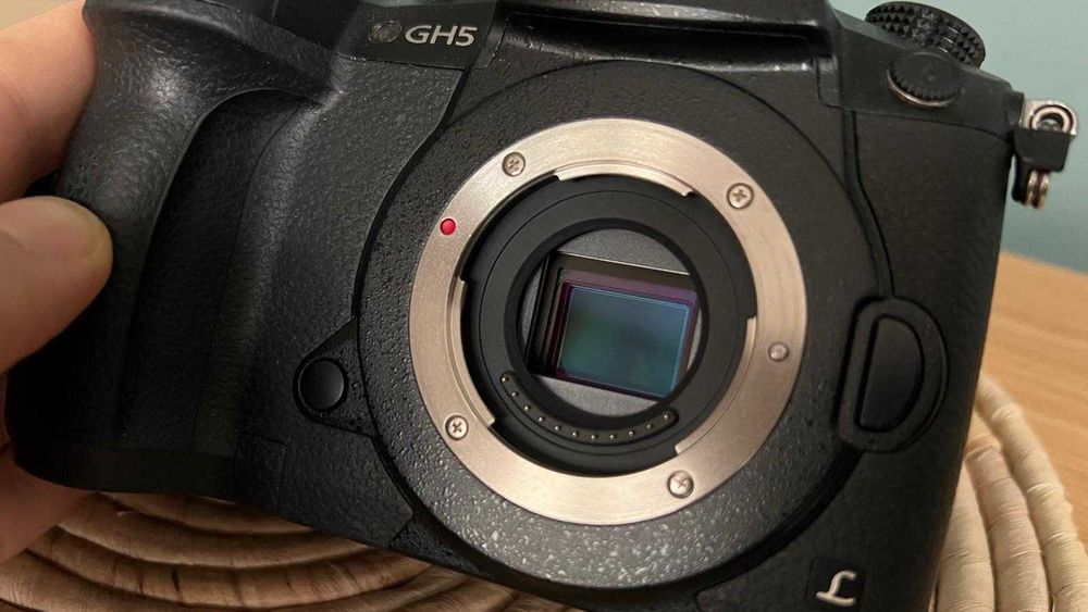 Panasonic Lumix GH5 + обектив Lumix G 12-35mm f/2.8