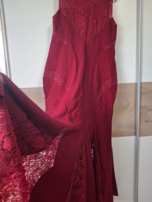 Официална рокля цвят бордо