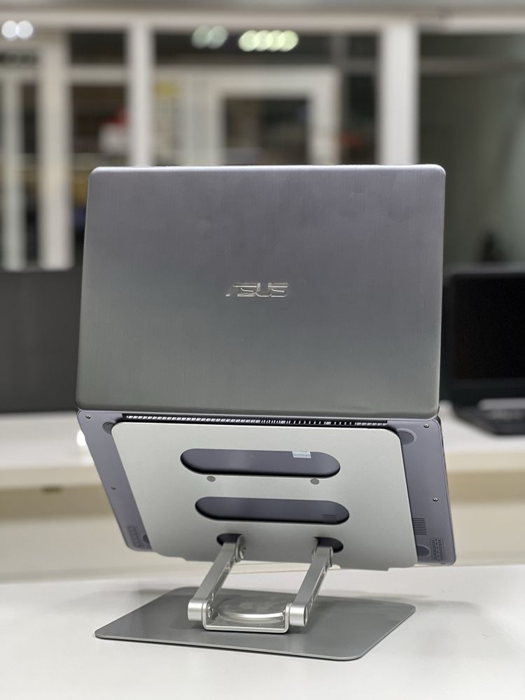 Asus Vivobook 14” | Intel Core i3-7200U | ОЗУ 4Gb