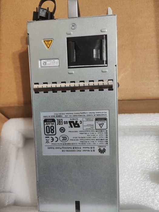 Оригинальный блок питания Huawei PAC1000S56-CB, 1000W, 56V 18A.
80 Plu