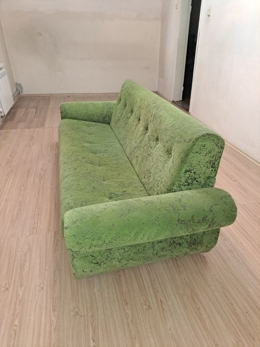 Диван в хорошем состоянии