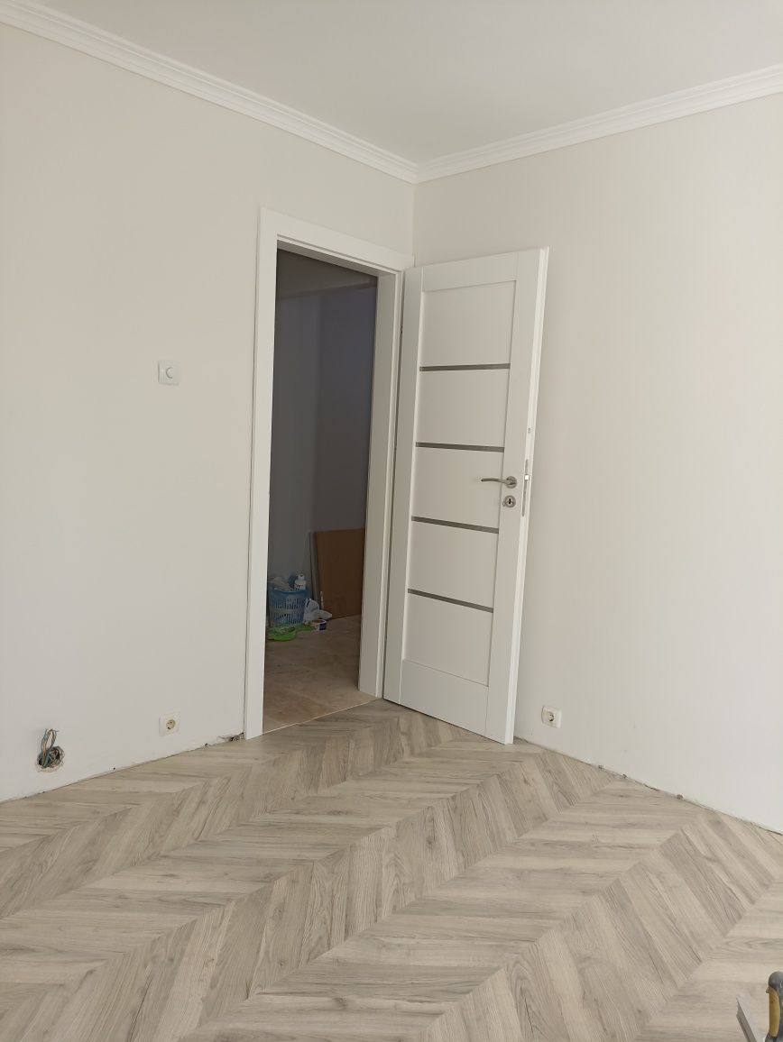 Finisaje interioare și exterioare Trotuare Izolații vata polistiren