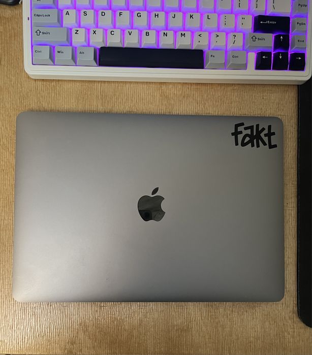 MacBook Pro 13 2017 года