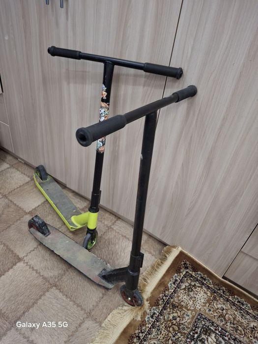 Детские самокаты б/у  количество 2 шт.