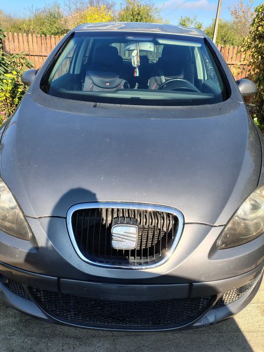 Vând Seat Altea. Preț 1700 euro negociabil