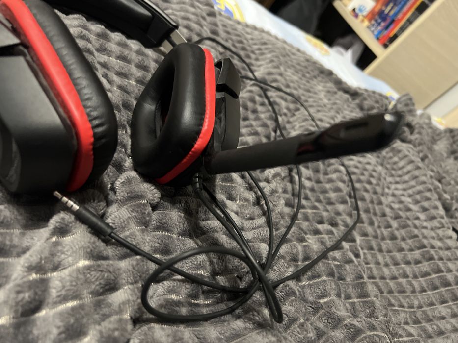 Căsti gaming Logitech g322
