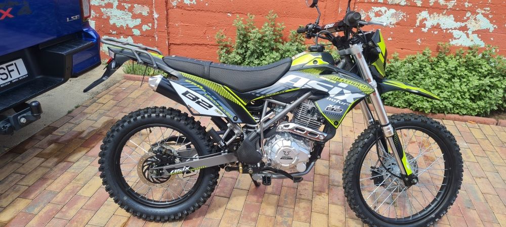Vand 2 motociclete enduro Asix 250cmc noi