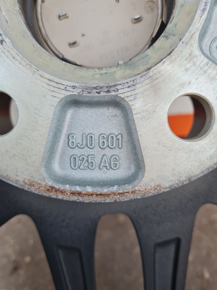 Оригинални джанти за АУДИ AUDI VW SEAT SKODA R19 5x112 ET52 9J