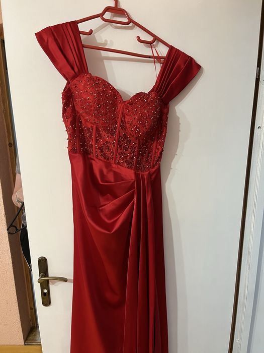 Rochie buna pentru ocazii