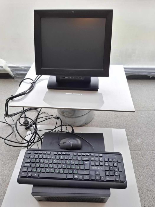 Монитор за магазин/заведение с тъч скрийн Nixdorf BA83A/15"