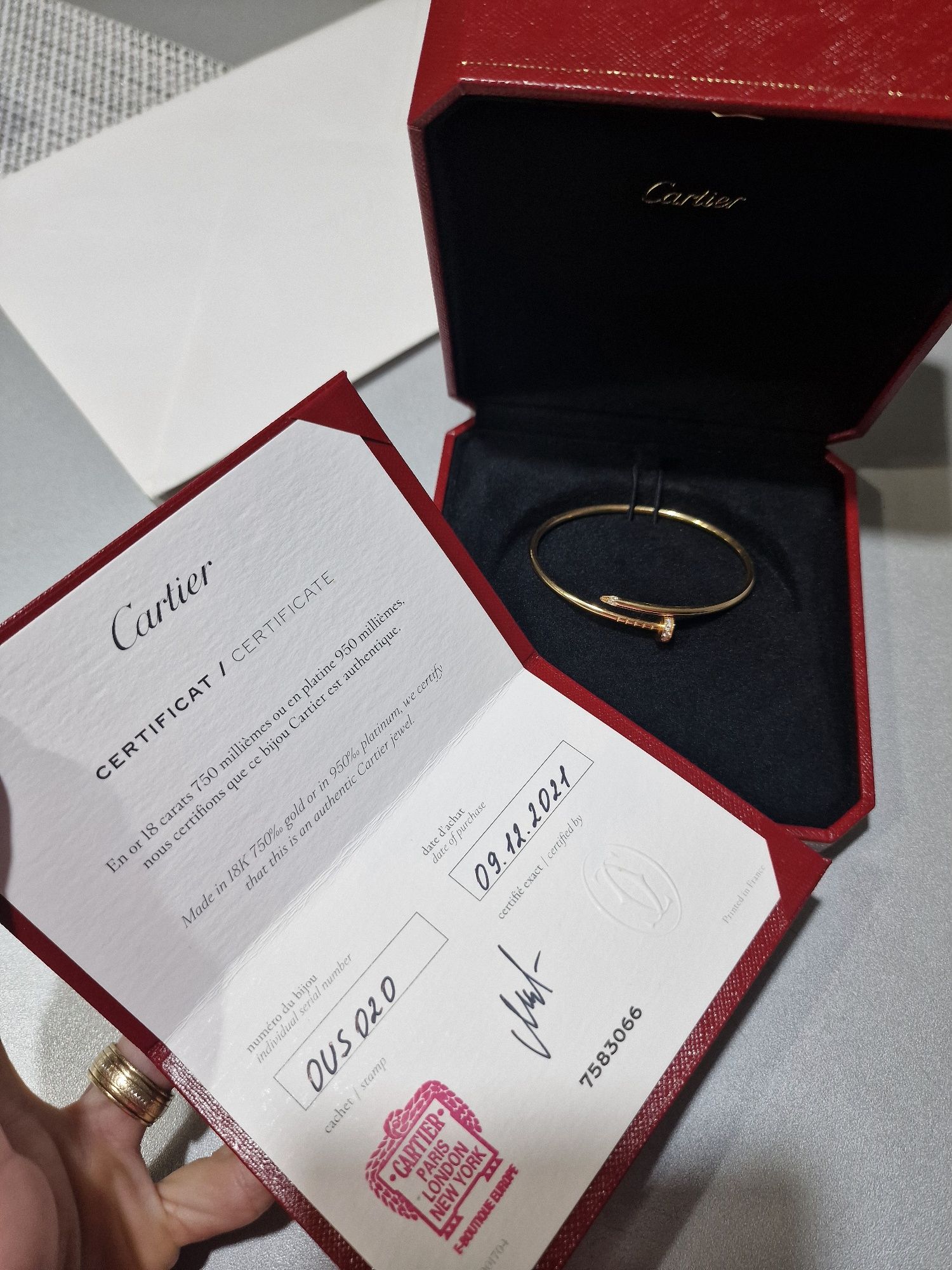 CARTIER Juste un Clou Bracelet Diamond
SMALL MODEL, DIAMONDS