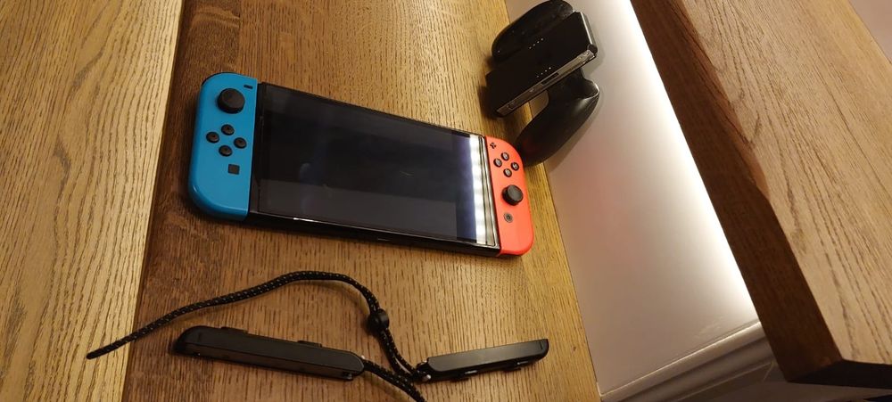 Nintendo switch oled + 7 jocuri