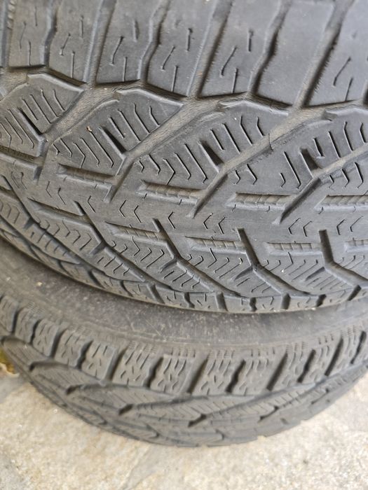 Гуми Всезонни за автомобили