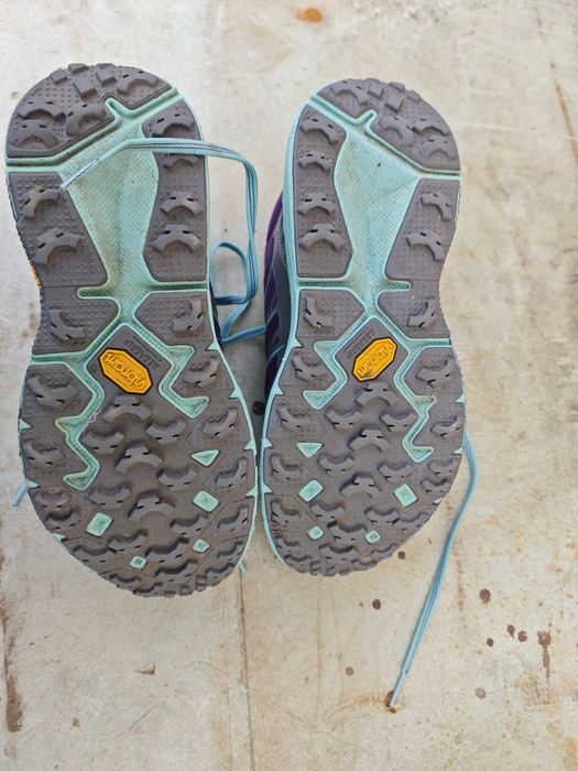 HOKA ONE speedgoat waterproof