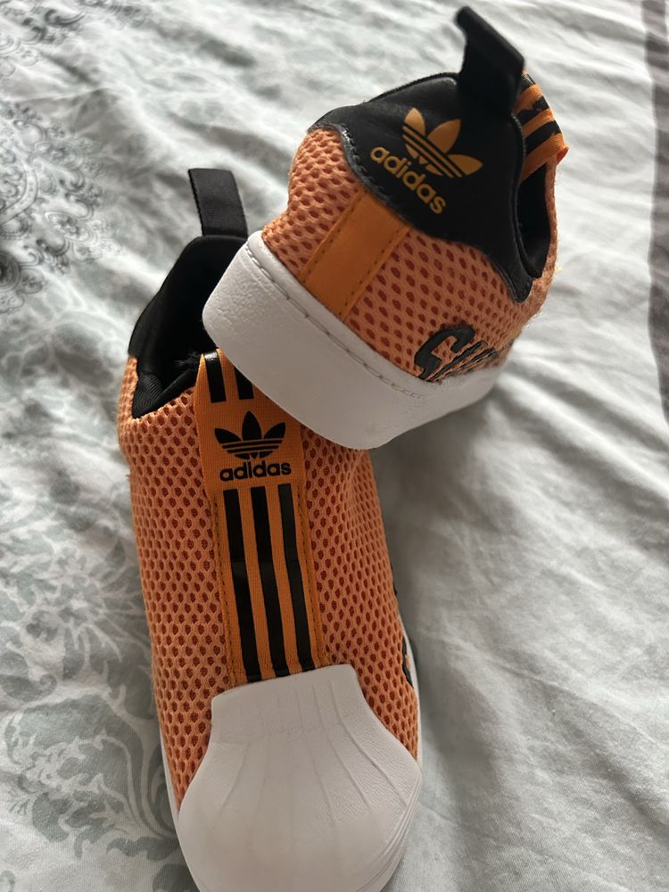 Adidasi Adidas baieti panza