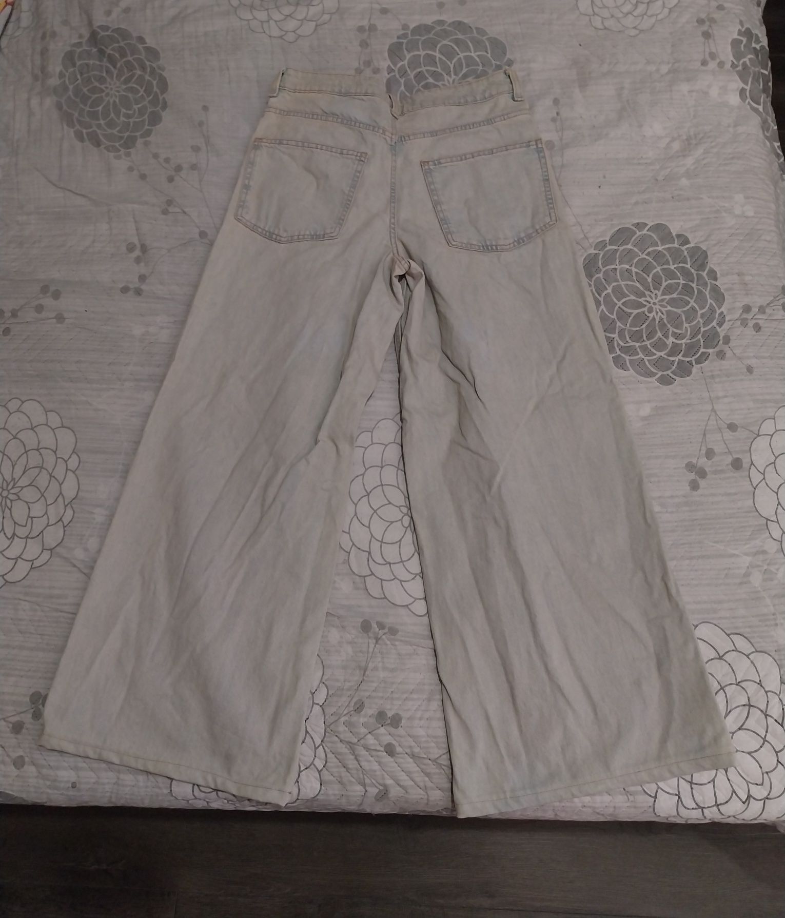 Дънки от Bershka, h&m