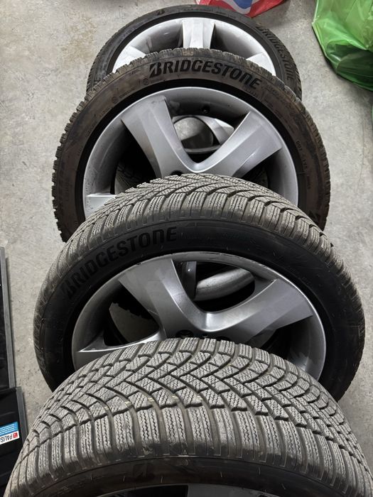 Jante originale BMW R 17 cu anvelope iarna noi!