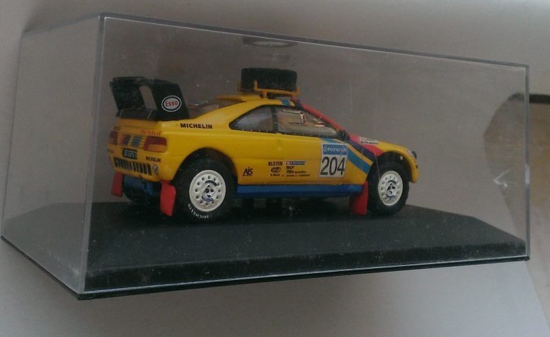 Macheta Peugeot 405 T16 Rally Dakar 1990 - IXO raliu 1/43