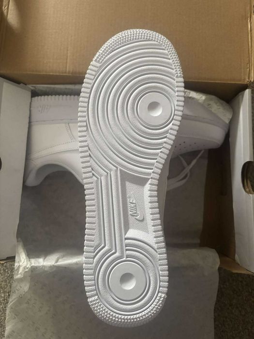 Airforce 1 Low Triple White Adidasi Nike Albi Sport