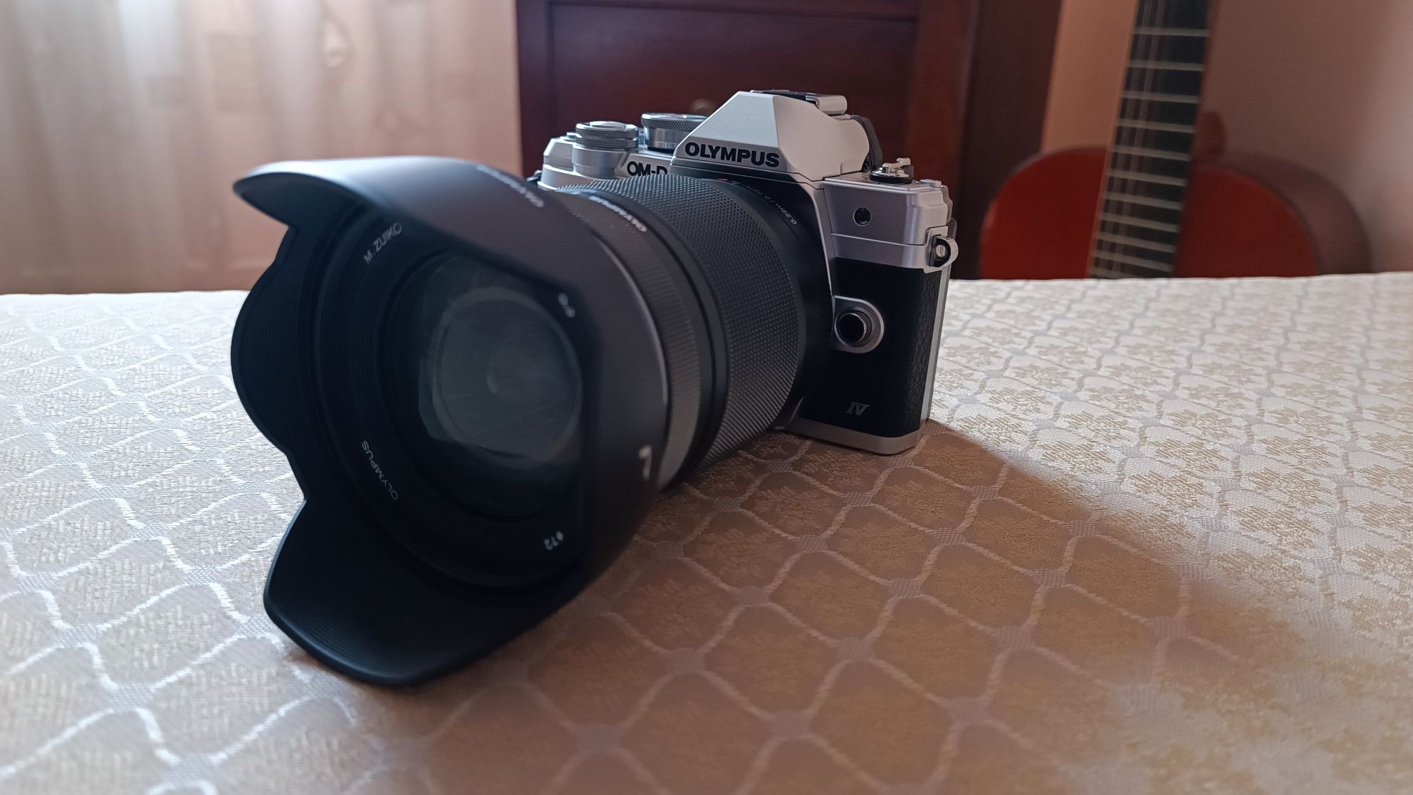 Aparat foto mirrorless + 2 obiective OLYMPUS