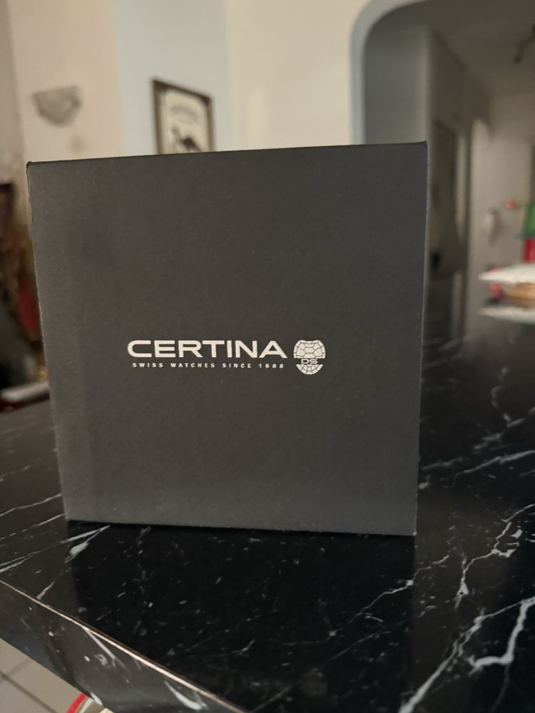 Продавам часовник Certina DS Action Sapphire Crystal Chronometer