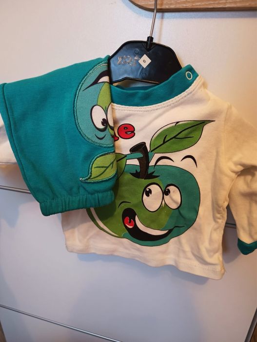 Vand lot de haine pentru sezon rece