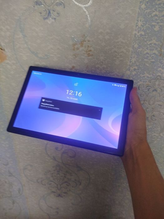 Planshet 4/64 sotiladi ideal