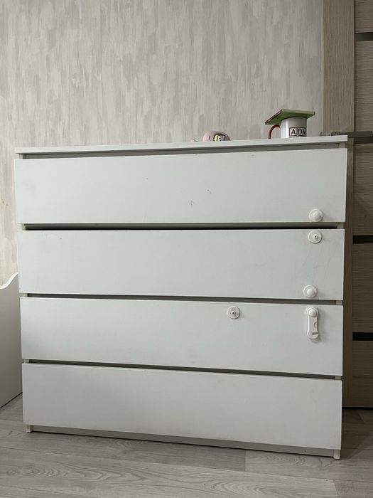 Продам комод , состояние среднее