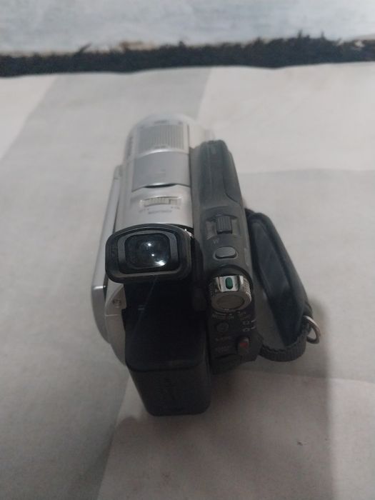 Видео камера сотилади