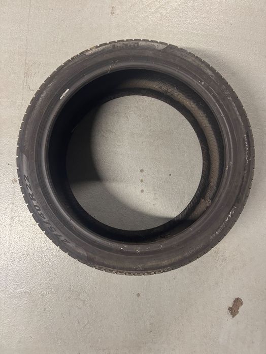 Vand cauciucuri  Pirelli