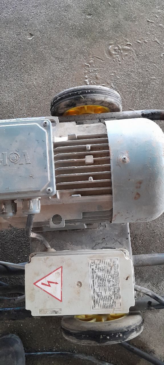 Karcher sotiladi xolati yaxshi Omax