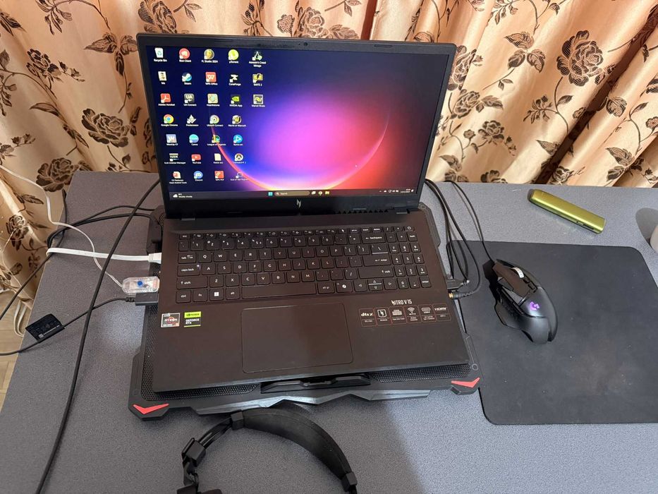 Laptop Acer Nitro V15  Ryzen 5 7535HS, RTX 4050, 16GB RAM, 512GB SSD