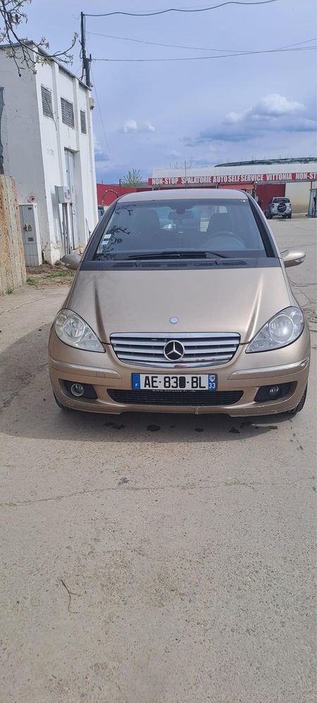 Vand Mercedes-Benz A180