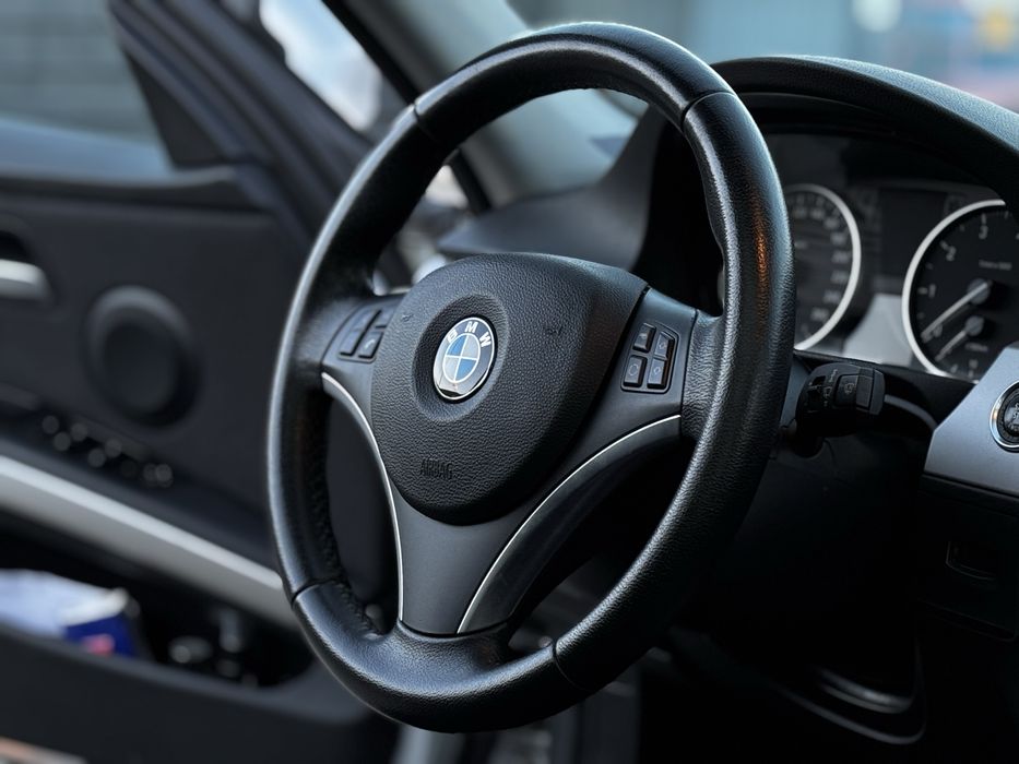 BMW Seria 3 Touring 318i LCI – 2.0 Benzină – 2011 – Full