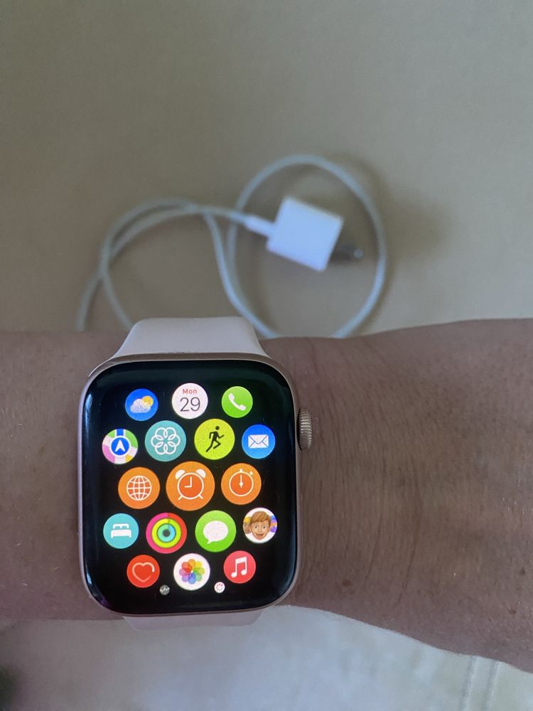 Apple watch series 4, 44 mm, rose gold