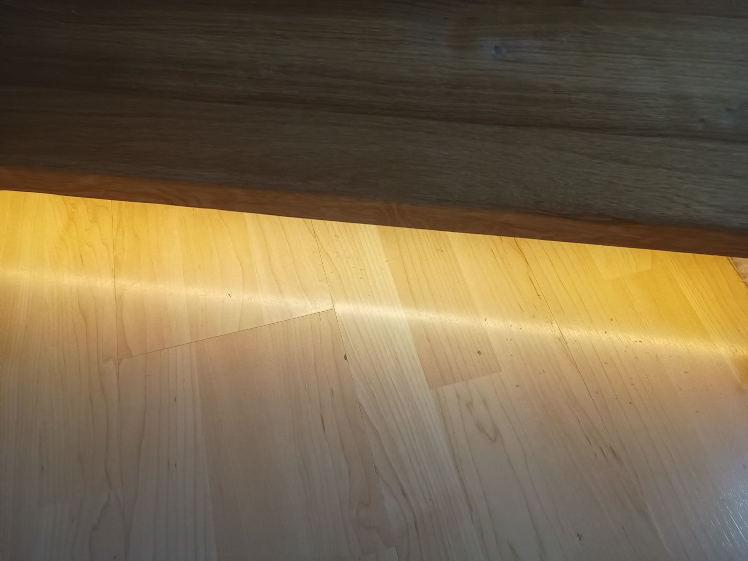 Trepte cu led încorporat