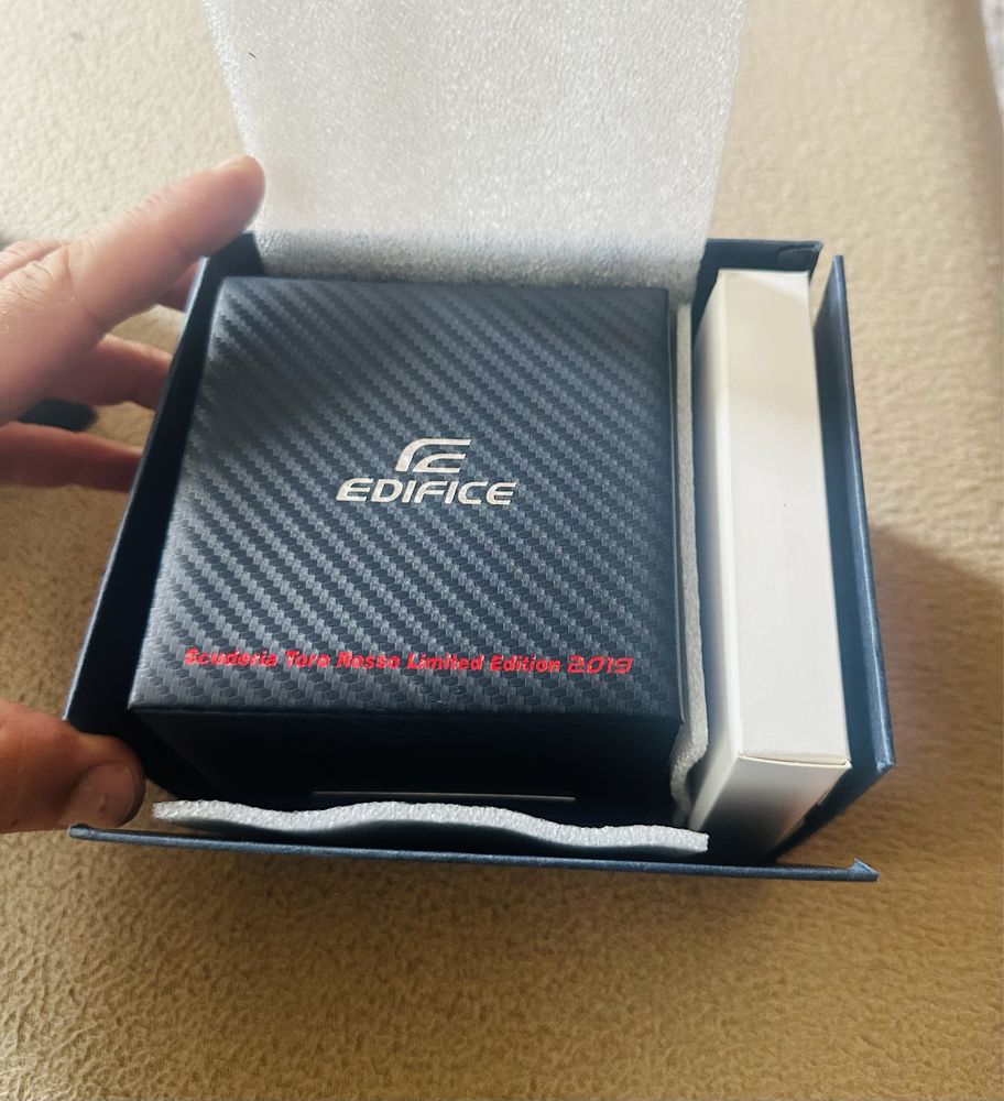 Часовник CASIO EDIFICE Redbull Toro Rosso