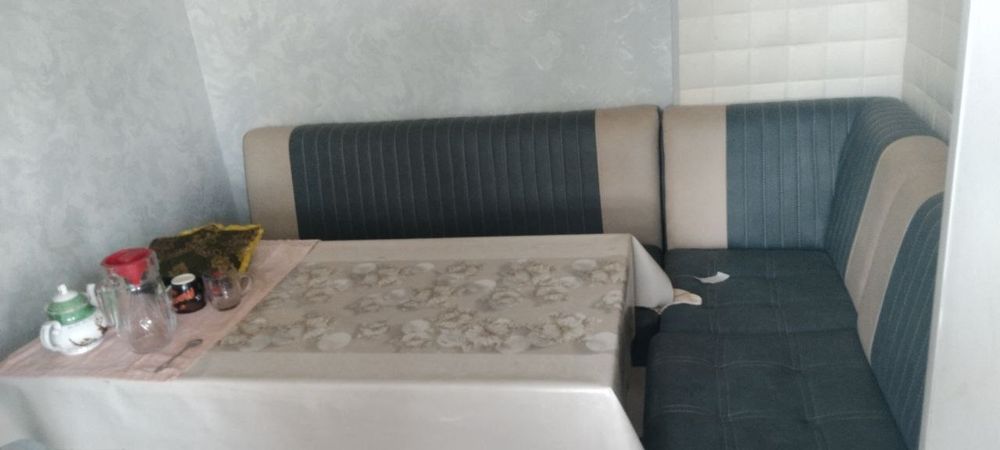 Мирабадский район. Массив куйлюк 3. 4-х комн. 2-й этаж.