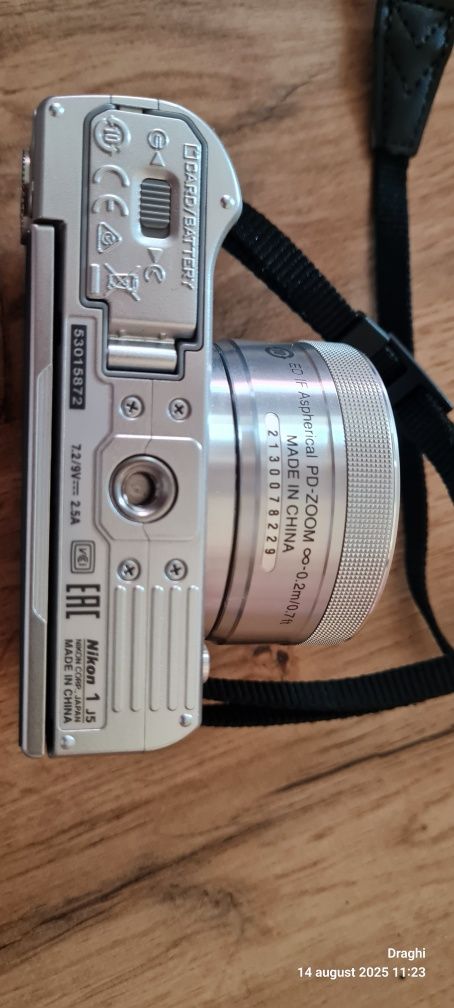 Aparat foto Nikon 1 J5