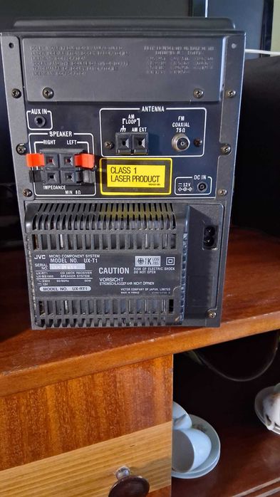 Mini sistem audio cu CD si 2 boxe JVC