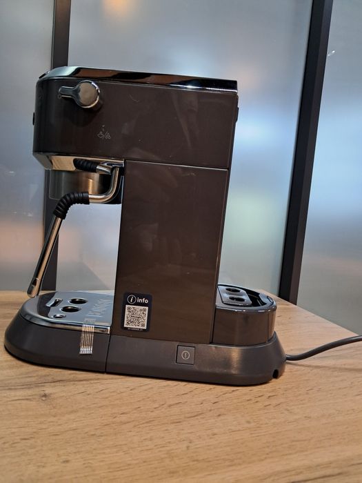 Кофемашина DeLonghi EC885