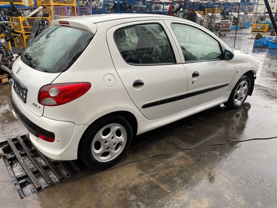 dezmembrez peugeot 206 +  2011 , 1.4 hdi/haion 206/usa fata 206/bara